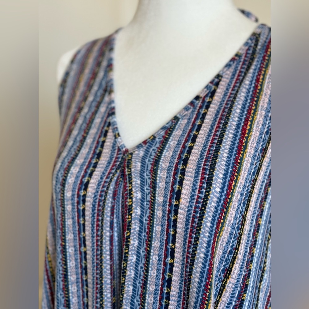 BCBGGeneration Striped Sleeveless Summer Dress in Excellent Condition☀️